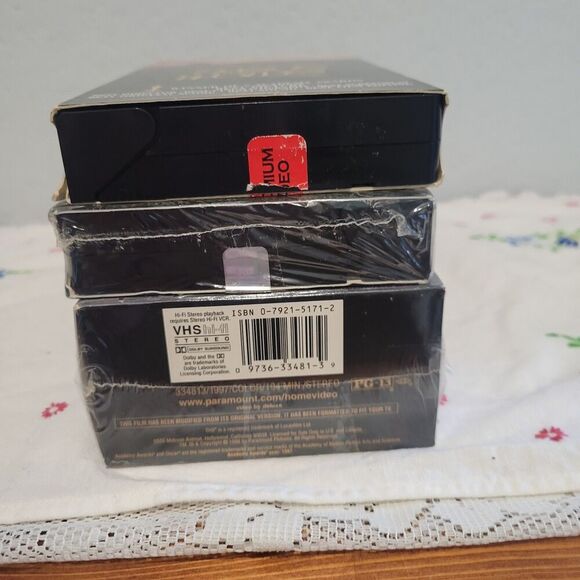 Lot of 3 VHS 90s Movies, Face/Off & Titanic Sealed, Dances W/ Wolves unsealed - Picture 2 of 16